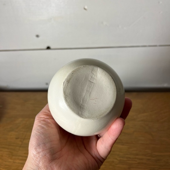 Vintage Ceramic Vase - Floral Motif - Picture 8 of 10